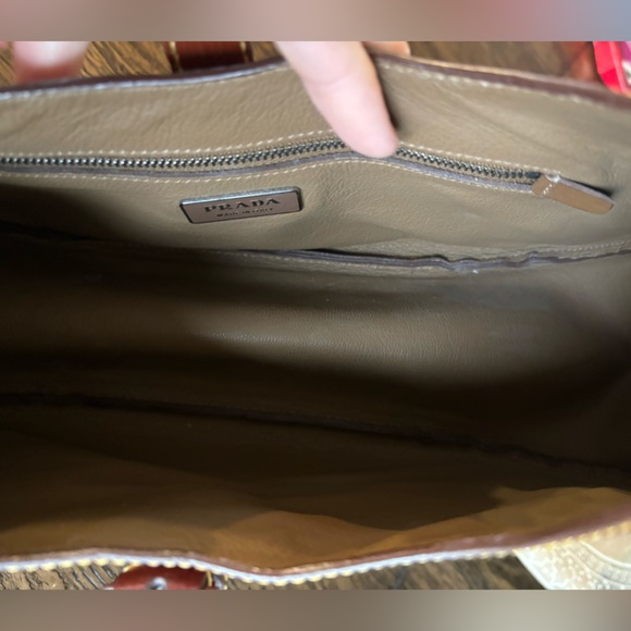 Authentic Prada purse - Picture 6 of 10